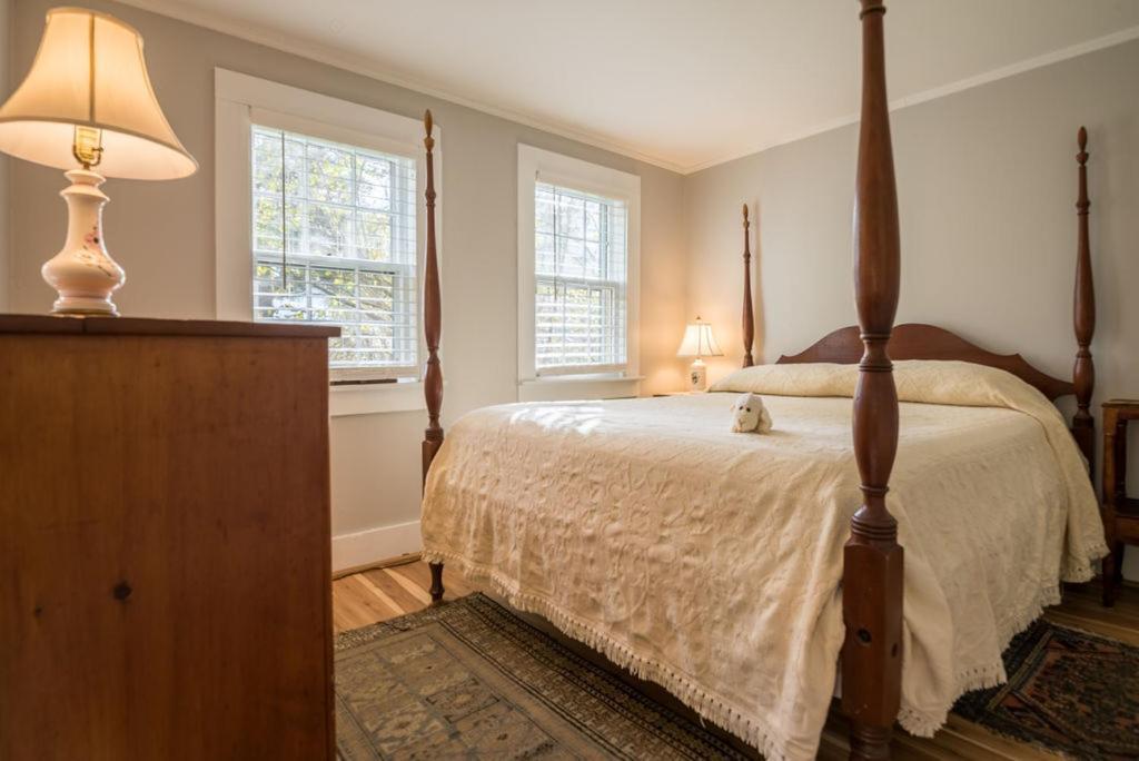 Inn At Valley Farms Walpole Room photo
