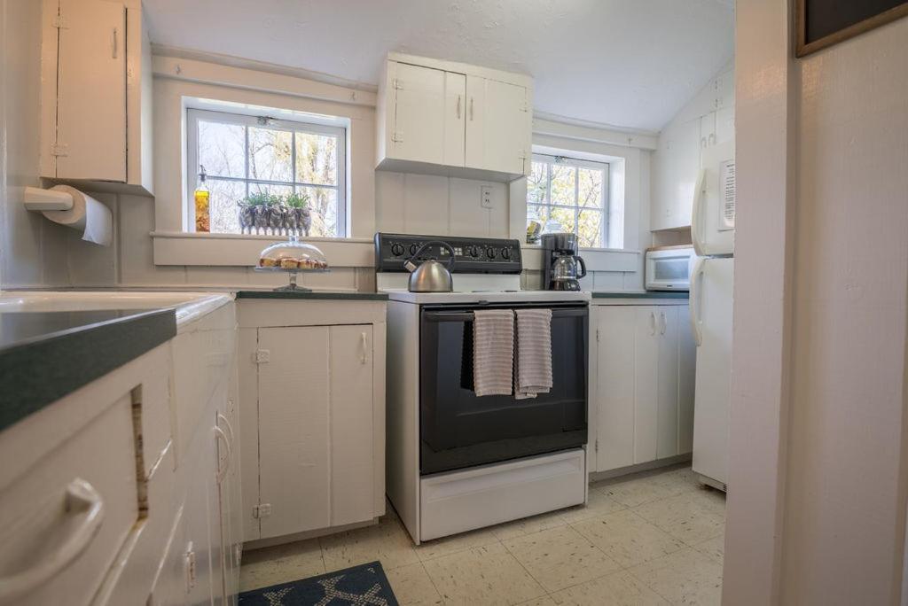 Inn At Valley Farms Walpole Room photo