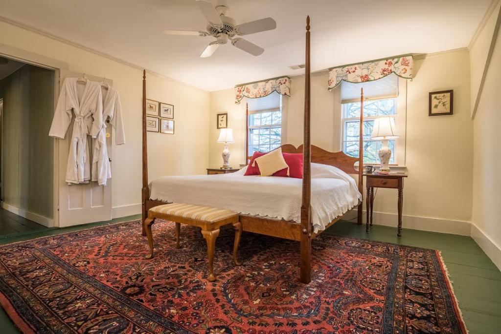 Inn At Valley Farms Walpole Room photo